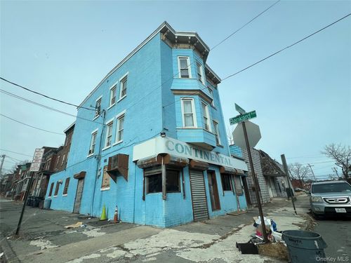 45 S Lander St, Newburgh, NY, 12550-5943 | Card Image