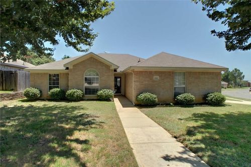 5000 Ivycrest Trl, Arlington, TX, 76017-0504 | Card Image