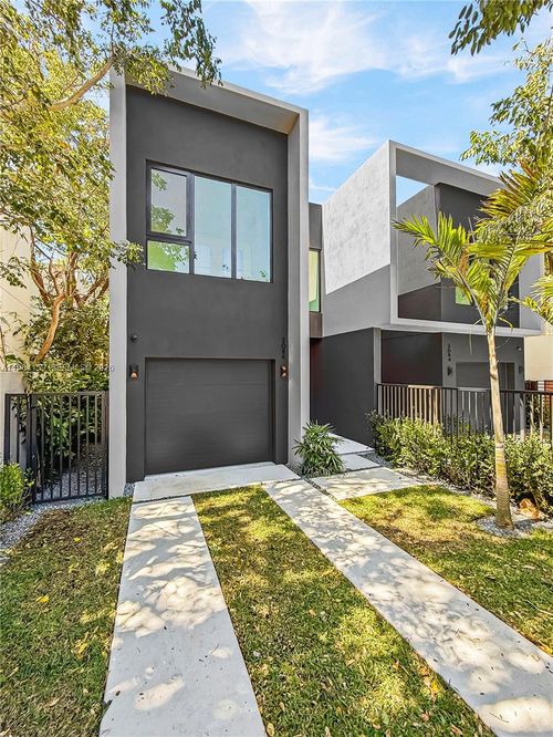 3086 Indiana St, Miami, FL, 33133-4411 | Card Image