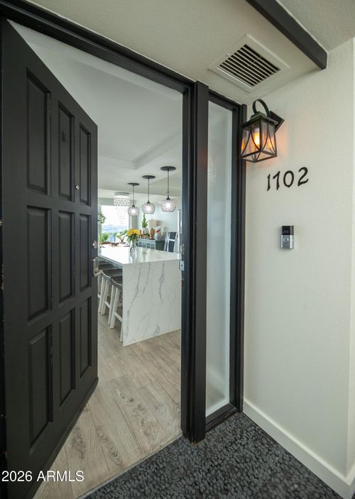 1702-2323 N Central Ave, Phoenix, AZ, 85004-1325 | Card Image