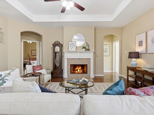 4817 Collinwood Ave, Fort Worth, TX, 76107-4138 | Card Image