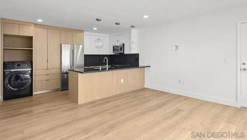 8-1534 Diamond St, San Diego, CA, 92109 | Card Image