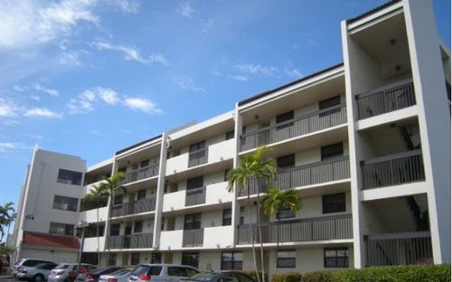 114 Lake Emerald Dr, Oakland Park, FL, 33309-6247 | Card Image