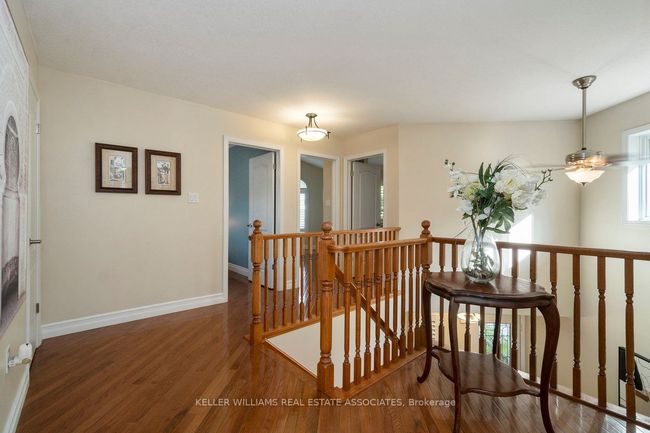 10 Meadowglen Blvd, House other with 4 bedrooms, 4 bathrooms and 2 parking in Georgetown ON | Image 31