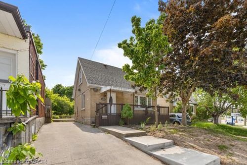 181 Highland Rd E, Kitchener, ON, N2M3W1 | Card Image