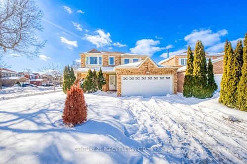 2 Littleborough Crt, Scarborough, ON, M1C4S6 | Card Image