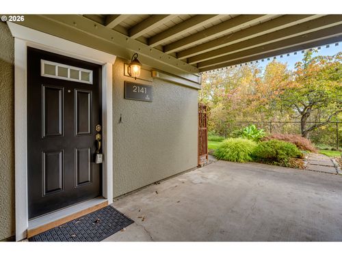 2141 W 15th Ct, Eugene, OR, 97402 | Card Image