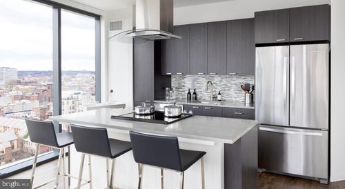 1b-1036-450 N 18th St, PHILADELPHIA, PA, 19130-3995 | Card Image