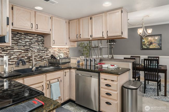 APT-213 - 4109 224 Th Ln Se, Condo with 2 bedrooms, 2 bathrooms and 1 parking in Issaquah WA | Image 16