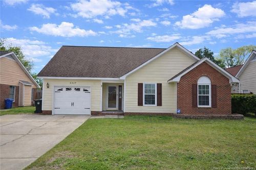 6329 Foxglenn Dr, Fayetteville, NC, 28314-1218 | Card Image