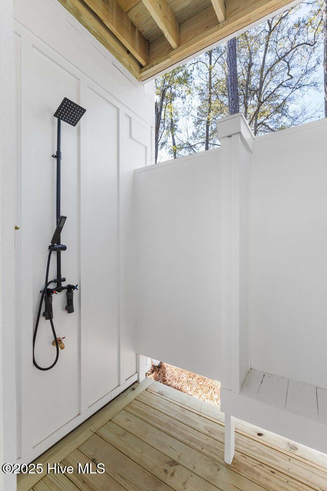 ground floor outdoor shower | Image 82