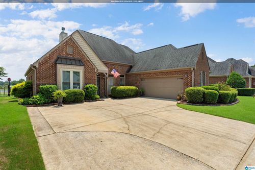 4320 Pine Valley Dr, BESSEMER, AL, 35022-6715 | Card Image