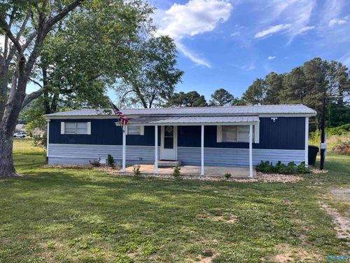 123 Miller Ln, Owens Cross Roads, AL, 35763-9748 | Card Image