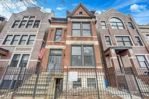 1-1111 N Mozart St, Chicago, IL, 60622-2720 | Card Image