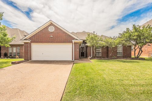 2720 Cedar Springs Ct, Bedford, TX, 76021-7208 | Card Image