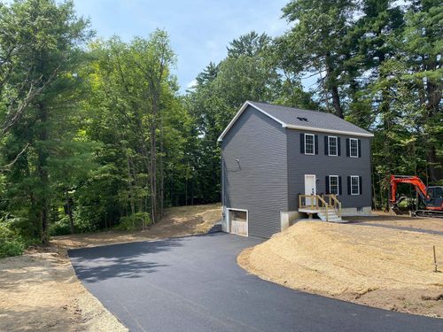 25 Park St, Franklin, NH, 03235-1315 | Card Image