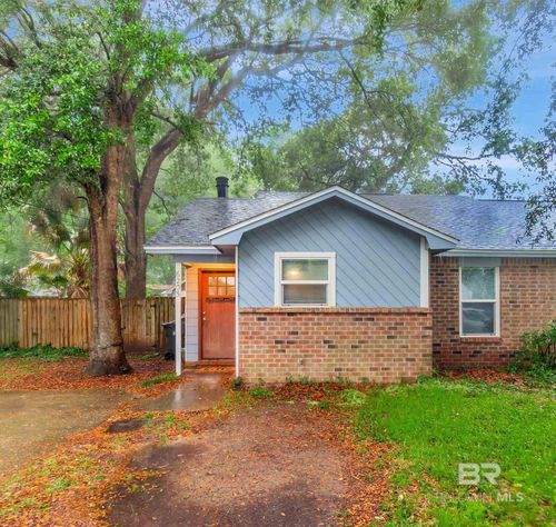 6205 Forest Pines Dr, Pensacola, FL, 32526-9004 | Card Image