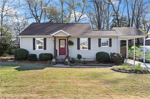 3045 Dunn St Se, Smyrna, GA, 30080-4411 | Card Image