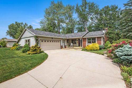 3924 Basswood Dr Sw, Grandville, MI, 49418-2006 | Card Image