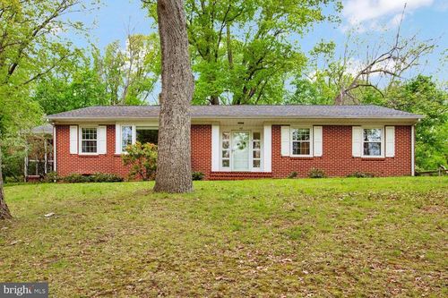 42 Sherwood Rd, COCKEYSVILLE, MD, 21030-2324 | Card Image