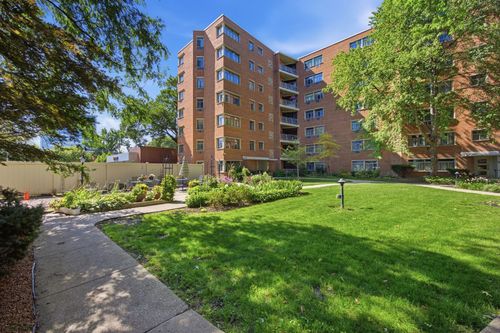 5sw-1864 Sherman Ave, Evanston, IL, 60201-3740 | Card Image
