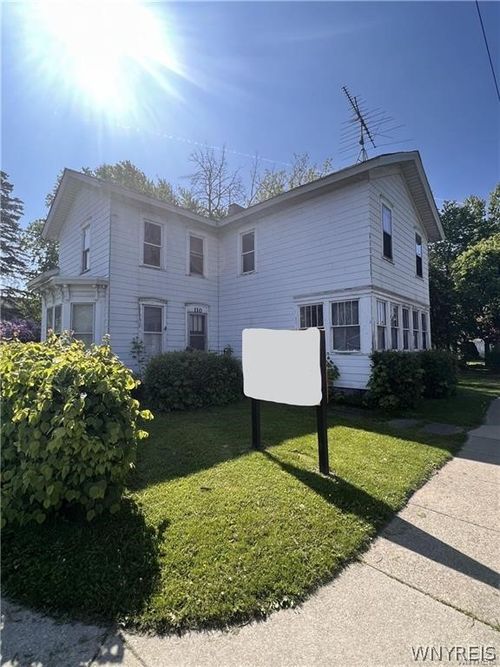 110 S Transit St, Lockport, NY, 14094-4835 | Card Image