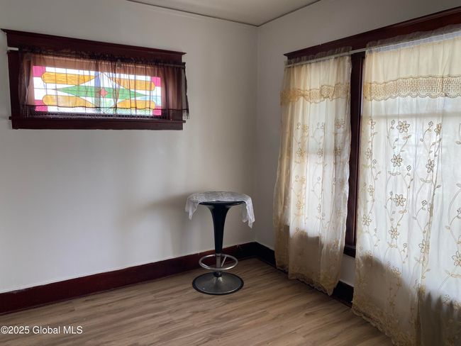 1320 8 Th Ave, Condo with 2 bedrooms, 1 bathrooms and 2 parking in Schenectady NY | Image 6