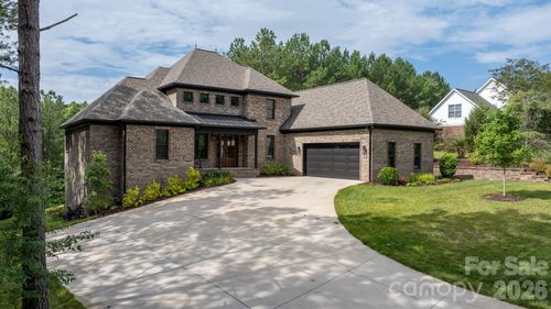 102 Gunpowder View Cir, Granite Falls, NC, 28630-8570 | Card Image