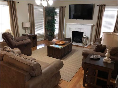600 E Lake St, Tyler, TX, 75701-1926 | Card Image