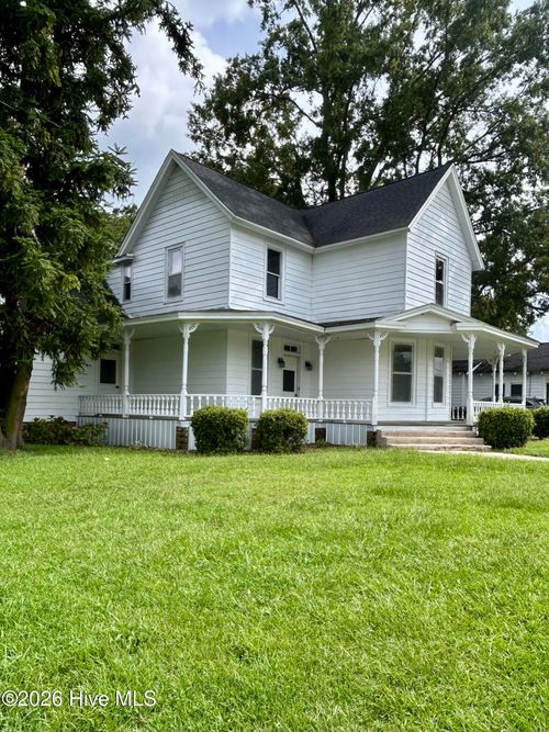 414 N Center St, Mount Olive, NC, 28365-1401 | Card Image