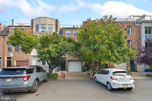 729 S 11th St, PHILADELPHIA, PA, 19147-1903 | Card Image