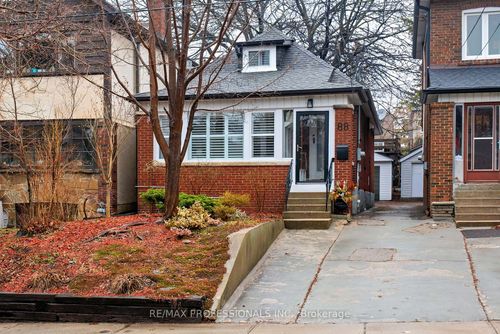 88 Morningside Ave, Toronto, ON, M6S1C9 | Card Image