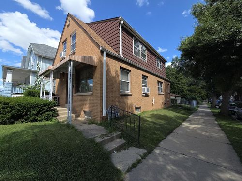 2978 S 9th Place, Milwaukee, WI, 53215 | Card Image