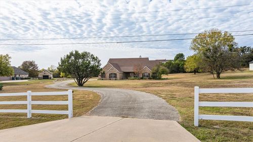 2904 Davis Road, Granbury, TX, 76049 | Card Image