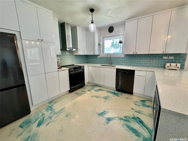 212 Taylor Ave, House other with 4 bedrooms, 2 bathrooms and 4 parking in Springside SK | Image 5