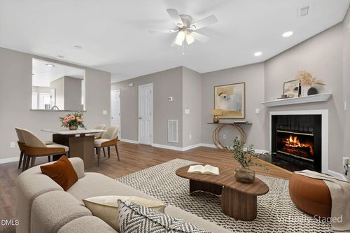 204 Knightsborough Way, Apex, NC, 27502-4384 | Card Image