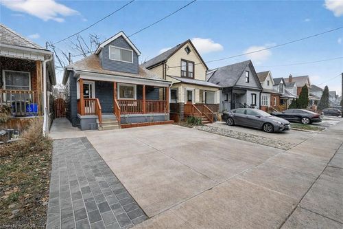 201 Grosvenor Ave N, Hamilton, ON, L8L7T1 | Card Image