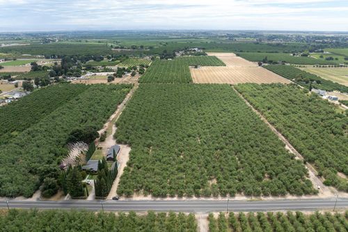 22342 Henry Rd, Escalon, CA, 95320-9639 | Card Image