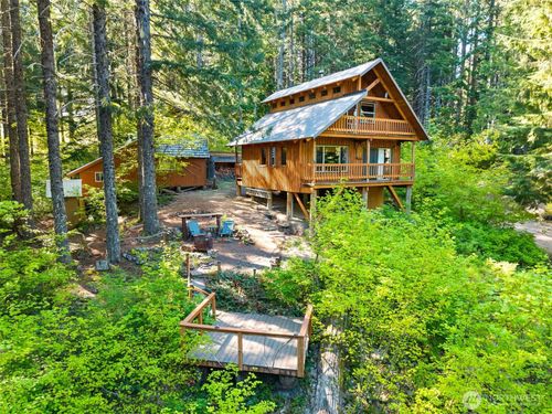2500 4 Peaks Drive, Cougar, WA, 98616 | Card Image