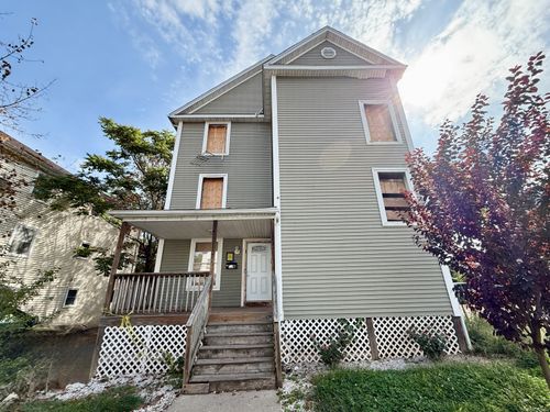 30 Putnam St, Hartford, CT, 06106-2336 | Card Image