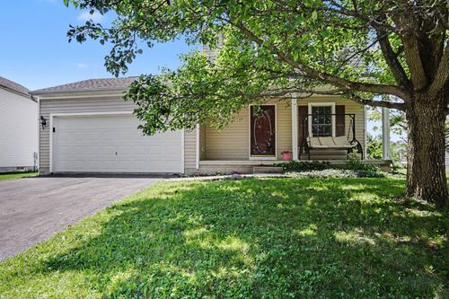 377 Cobblestone Dr, Delaware, OH, 43015-4277 | Card Image