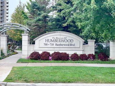 304 - 710 Humberwood Blvd, Condo with 2 bedrooms, 2 bathrooms and 1 parking in Etobicoke ON | Image 1