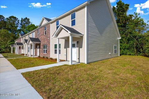 211 Lincoln Place Cir, Leland, NC, 28451-9265 | Card Image