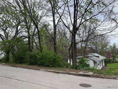 3005-3001-3005 Ashby Rd, Saint Louis, MO, 63114-1331 | Card Image