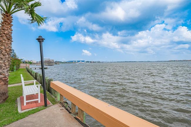 APT-117 - 4001 Nasa Pkwy, Townhouse with 1 bedrooms, 1 bathrooms and null parking in El Lago TX | Image 34