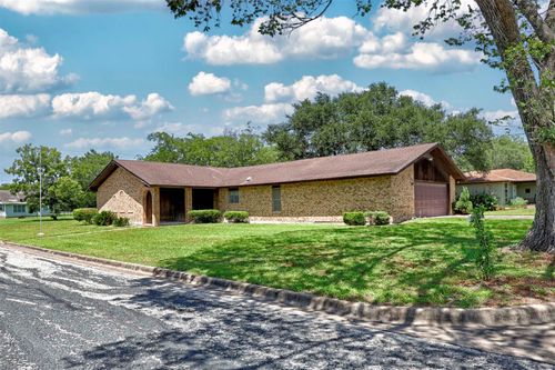 808 Herder Ave, Schulenburg, TX, 78956-2210 | Card Image