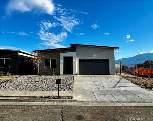 66231 3rd St, Desert Hot Springs, CA, 92240-3637 | Card Image