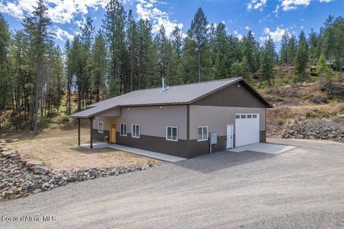192 Healing Dr, Blanchard, ID, 83804-1011 | Card Image