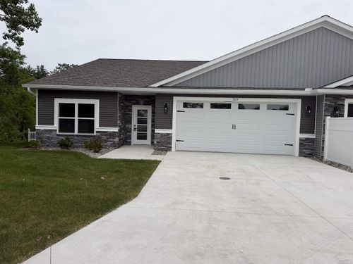 7615 Cole Ln, Midland, MI, 48642-7704 | Card Image