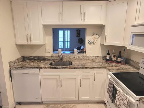 apt-312-2800 Somerset Dr, Lauderdale Lakes, FL, 33311-9311 | Card Image